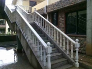 weiße Marmortreppenhaus-Geländer-Balustrade im Freien, externe Treppen-Balustrade
