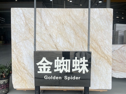 Polsterte Spinnen-Goldmarmorplatte ideal für moderne Villa-Wandböden