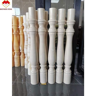 Maßgeschneidertes Hotel oder Villa Weißmarmor Alabaster Treppe Baluster Moderne Design Stil