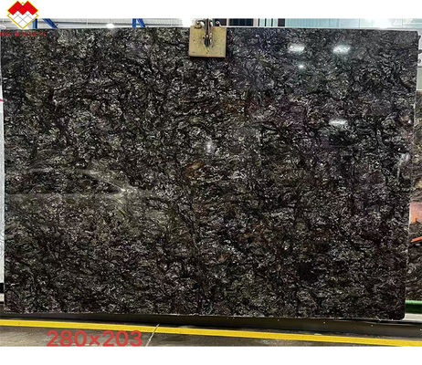 Brasilianische Naturgold-Schwarzgranit-Steinplatten für Arbeitsplatten und Tische CNF Handel