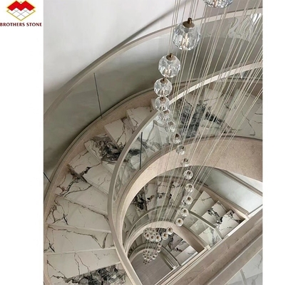 Gerade Treppe, rutschfeste Treppe, mit Sinterstein, große Platten aus Sonderbestand.