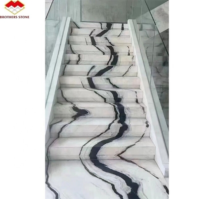 Gerade Treppe, rutschfeste Treppe, mit Sinterstein, große Platten aus Sonderbestand.