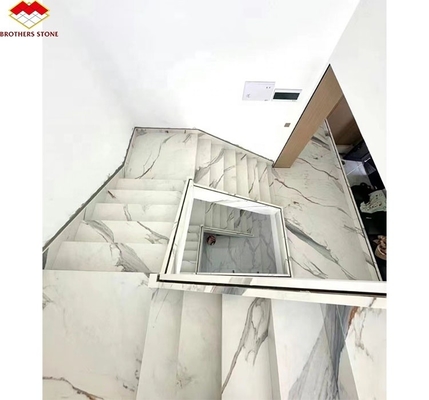 Moderne Design-Stil Gerade Treppe kundenspezifische Luxus-Künstliche Marmortreppe