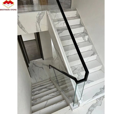 Moderne Design-Stil Gerade Treppe kundenspezifische Luxus-Künstliche Marmortreppe