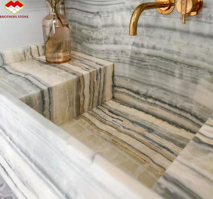 Hotelbad Wandplatte und Waschbecken aus Naturstein Onyx Marmor