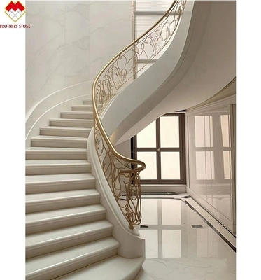Innenraumcreme Beige Marmor rutschfeste geschwungene Treppen Fliesen für modernes Design