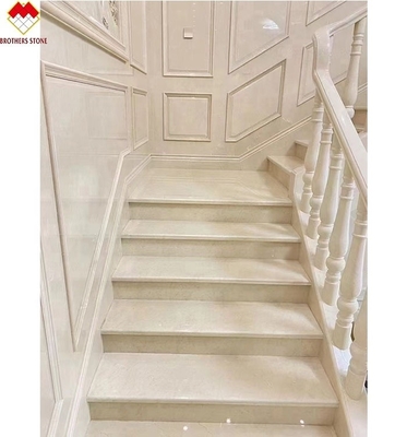 Innenraumcreme Beige Marmor rutschfeste geschwungene Treppen Fliesen für modernes Design
