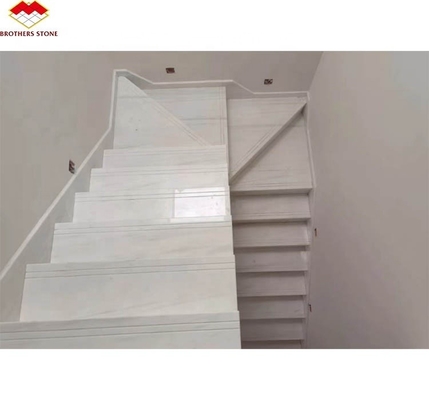 Innere Villa Moderne Natursteintreppe Design für polierte gerade Stufen