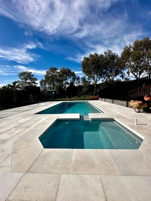Moderner Design-Stil Natur Silber Travertin Stein Elfenbein Deckfliese für Poolboden
