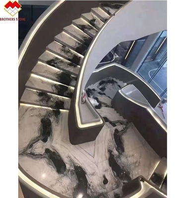 Innenräumlich geschliffene Naturstein-Spiraltreppe mit LED-Licht und rutschsicherem Design