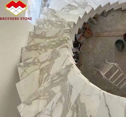 Hausdekor Modernes Fischbauch Weiße Marmorsteinplatten für Wohnzimmer und Bodenfliesen
