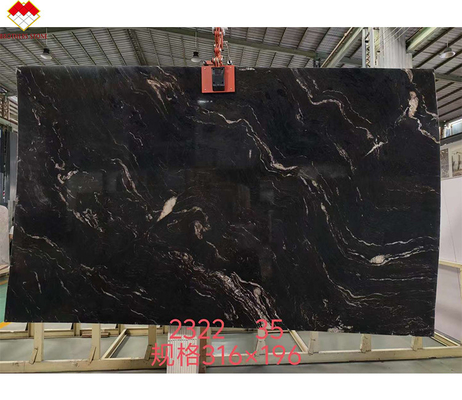 Polsterte Gucci Schwarze Kosmische Granitplatte aus Brasilien für moderne Küche und Bad