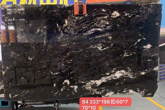 Polsterte Gucci Schwarze Kosmische Granitplatte aus Brasilien für moderne Küche und Bad