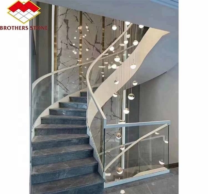Hotel-Innenmarmortreppe mit modernem Spiralkurven-Design und Schnitt nach Maß