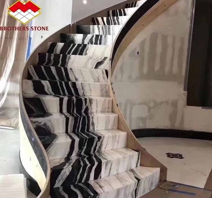 Modernes Design für Innenräume, Treppenstufen, Aufsteiger, Polster aus Naturstein