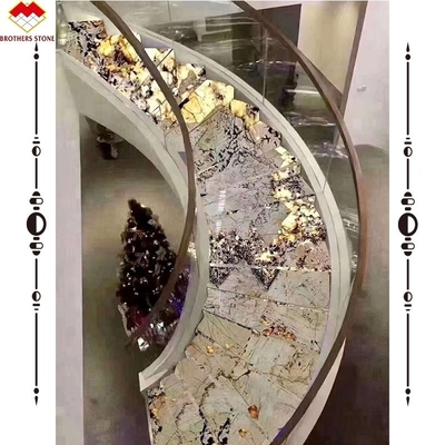 Gute Marmor-Keramik-Treppen-Nasen-Treppenfliese in Weiß mit individueller Verglasung