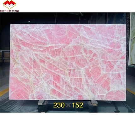 Moderne durchscheinende Kristallrosa Onyx-Slab-Steinlampen für Hintergrundwand