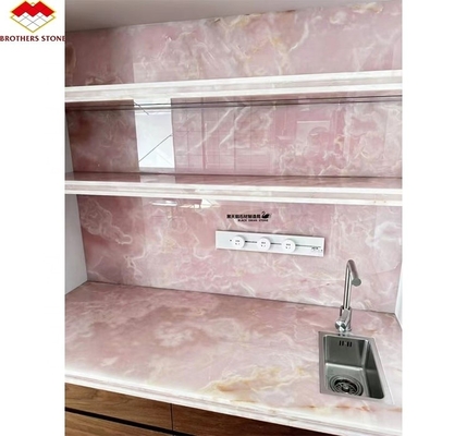 Moderne durchscheinende Kristallrosa Onyx-Slab-Steinlampen für Hintergrundwand