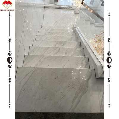 Einfache Installation Luxus Weißstein Volakas Marmortreppe für Hoteldekoration