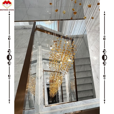 Einfache Installation Luxus Weißstein Volakas Marmortreppe für Hoteldekoration
