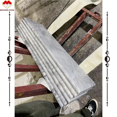 Maßgeschneiderte Größe Weiße Marmorstein Treppe Treten und Riser für modernen Design-Stil Aussehen