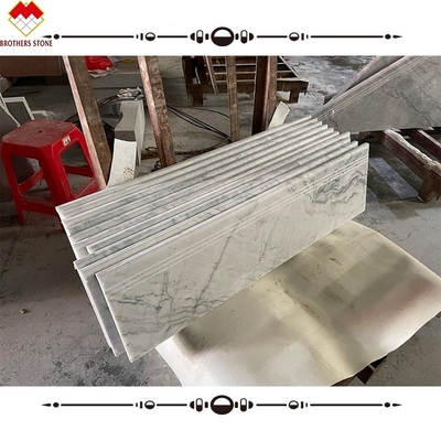 Modernes Design Naturstein Treppe Schritt Treten und Aufsteiger für Treppe Landung Grau Marmor