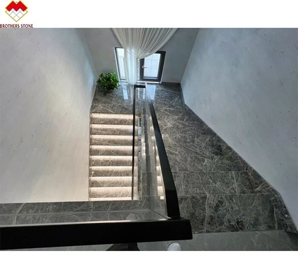 LED-Treppenlicht Gerade Spirale Marmorschritte mit Naturmarmor Steintreppenmaterial