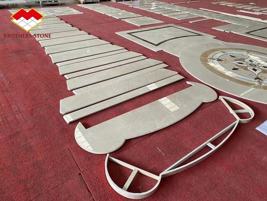 Maßgeschneiderte weiße Marmortreppe mit Riser Designs Glasgeländer im Spiral Design