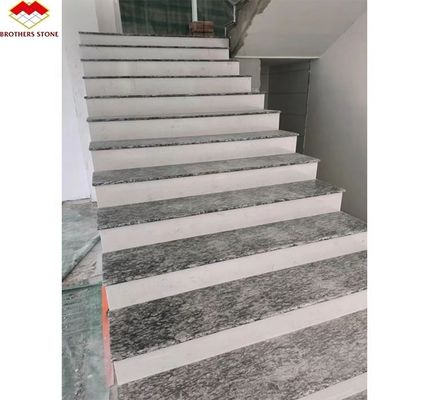Nach Maß geschnittene schwarze Granitplatten für Treppen und Gebäude im modernen chinesischen Design