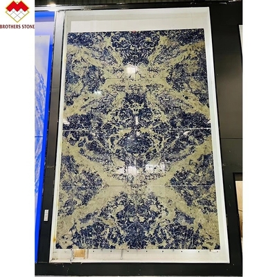 Maßgeschneiderter Bolivianisch Blau Transparenter Sodalit Onyx Marmor für große Platten oder nach Maß geschnitten
