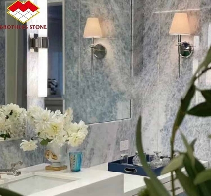 Verbessern Sie Ihren Wohnsteigsaal mit 20 mm Blau Eis Onyx Stein Veneer und Hintergrundbeleuchtung