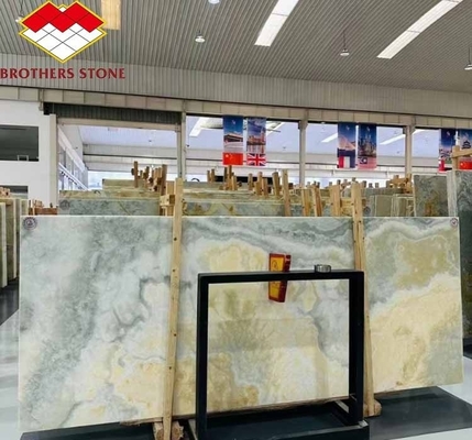 Moderne Hintergrundbeleuchtung Grüne Onyx Steinplatte 30 mm Dicke für Grafik Wohnzimmer Jade Wand
