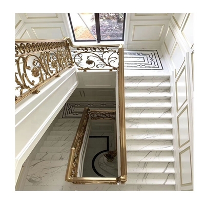 Hochpoliertes modernes Design Calacatta Weißmarmor Treppen und Stufen für Innenvilla