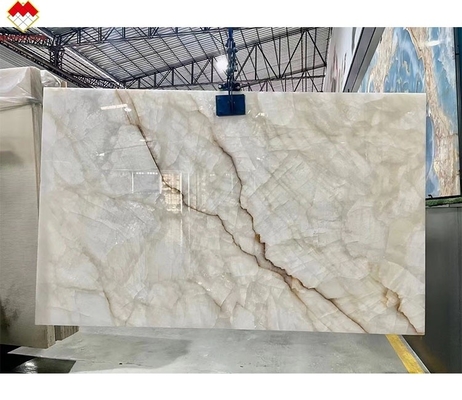 Moderne Villa-Design Polierte weiße Onyx-Marmorplatte für Wohnzimmerwand und -boden