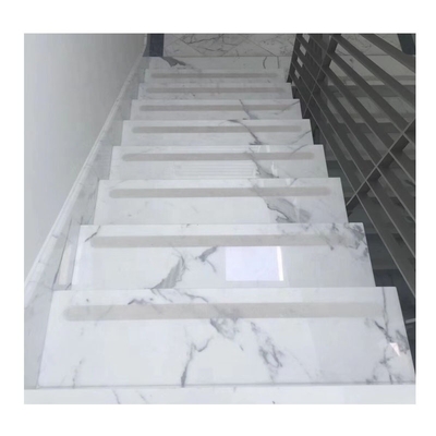 Hochpoliertes modernes Design Calacatta Weißmarmor Treppen und Stufen für Innenvilla