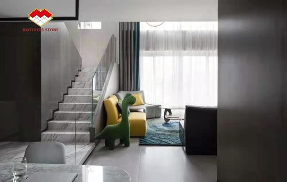 Innenräumliche natürliche Marmorsteinschritte mit angepasster Größe und rutschsicherer Funktion