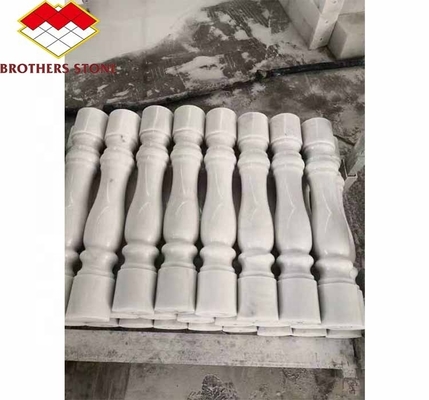 Polerierte Oberfläche Fertig-Handleil-Säule für Heimdekorationen in Guangxi Weißmarmor