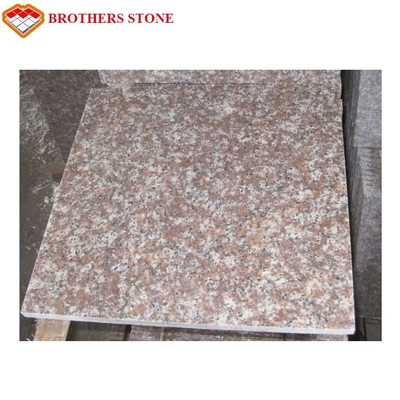 Fliesen und Platten des 18mm Stärke-Poliergranit-Stein-G687 für Dekoration