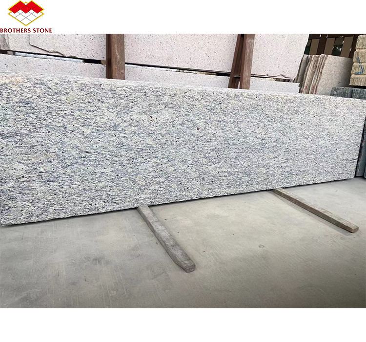 Moderne lila Farbe Brasilianische Gialo Cicita Santa Granitplatten Polierter und geschliffener Naturstein Für Villa Hotel Design