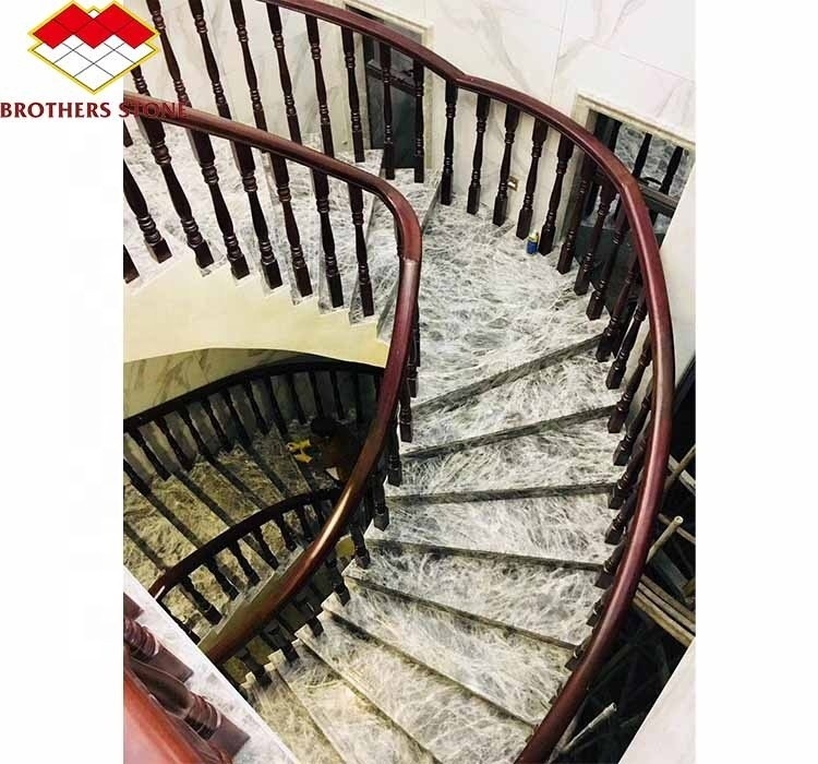 Natürlicher Stein Große Platte nach Maß geschliffene Steinplatte Moderne Marmortreppe für Innenvilla