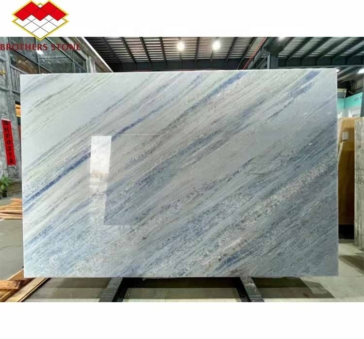 Verbessern Sie Ihren Wohnsteigsaal mit 20 mm Blau Eis Onyx Stein Veneer und Hintergrundbeleuchtung